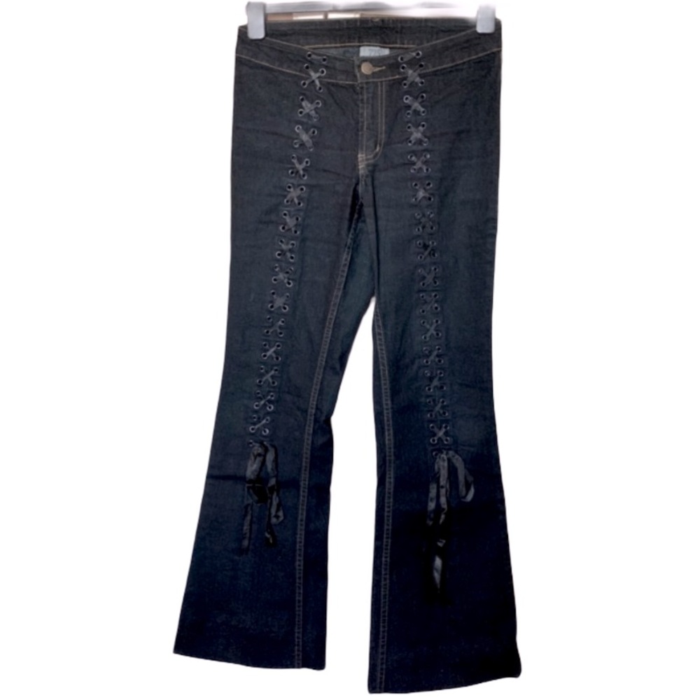 Cool denim pants with ribbon detail